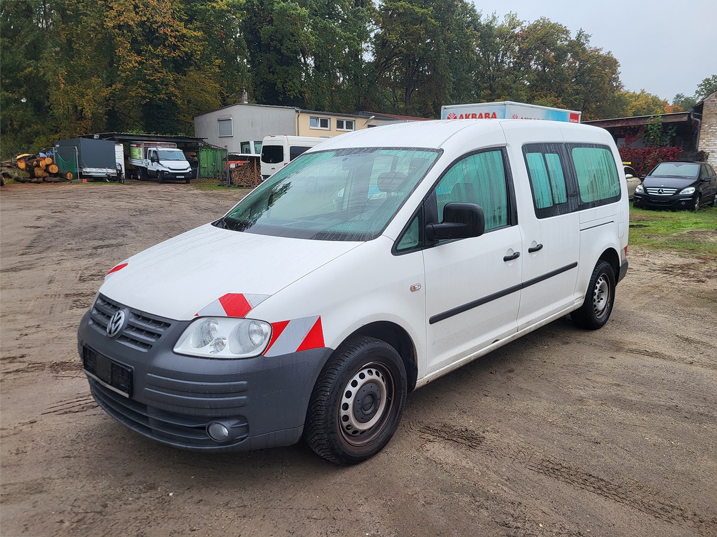 VOLKSWAGEN Caddy Maxi TDI als gebrauchtes Behördenfahrzeug